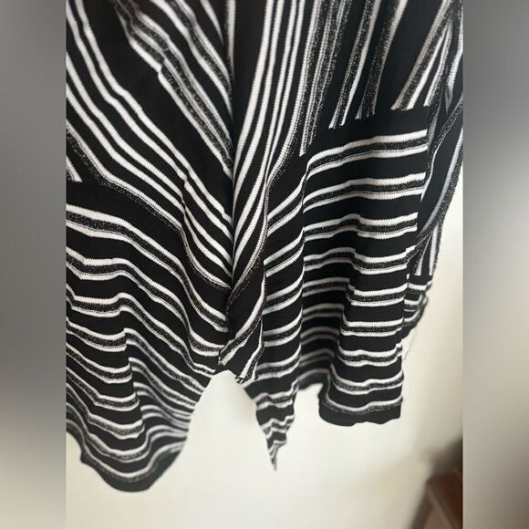 Chico’s size 1 M black and white waterfall open cardigan - Picture 7 of 9